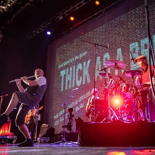 Οι θρυλικοί Jethro Tull "Στη Σκιά των Βράχων"