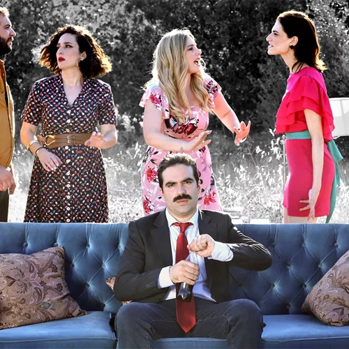 "170 τετραγωνικά / Moonwalk": Επιστρέφει για 5η χρονιά η επιτυχημένη παράσταση του Γιώργη Τσουρή