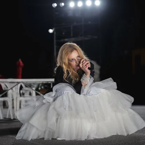 Πού πήγε η ευφυής πένα της Κιτσοπούλου στους "Σφήκες" στην Επίδαυρο;