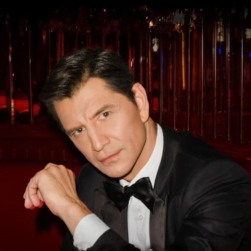 Ο Σάκης Ρουβάς έρχεται τον Νοέμβριο στο "Cabaret Athens"