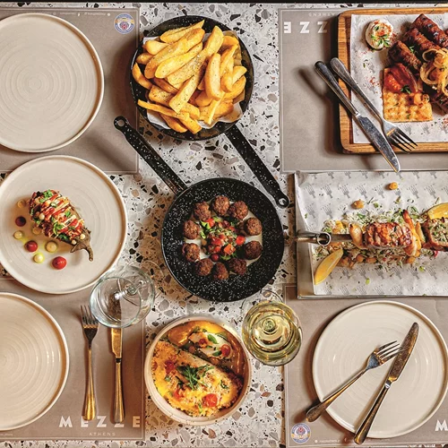 27 εστιατόρια, ταβέρνες και μεζεδοπωλεία που τιμούν την ελληνική κουζίνα