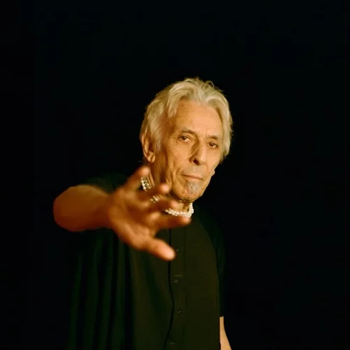 John Cale & Band: Από τους Velvet Underground μέχρι το αριστουργηματικό "Mercy"