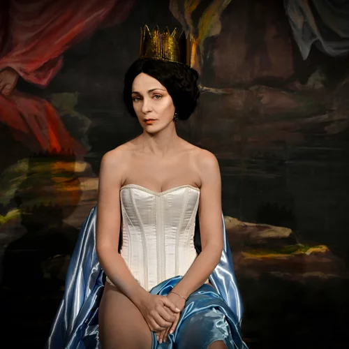 Έρχεται η "Amalia melancholia, η βασίλισσα των φοινίκων"