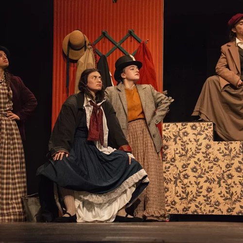 Τελευταίες παραστάσεις για τις "Μικρές κυρίες" στο θέατρο Αλάμπρα