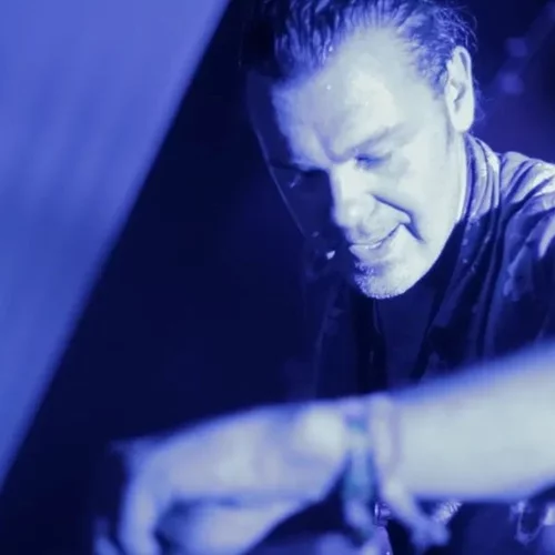 H Downtempo Paintings ετοιμάζει μία κινηματογραφική, ethno-tribal fusion ηλεκτρονική συνάντηση