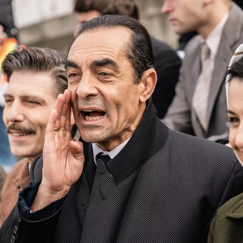 Μία νέα ματιά στο "Porto Leone: Στη Γειτονιά με τα Κόκκινα Φανάρια"