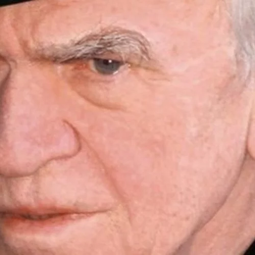 Ο Μίλαν Κούντερα και η πανάλαφρη βαρύτητα της ειρωνείας
