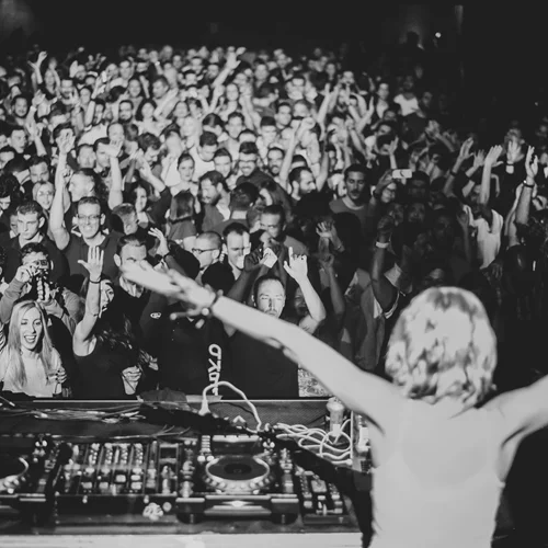 Ο Best 92.6 γιορτάζει τα 21α γενέθλιά του στο Σεράφειο