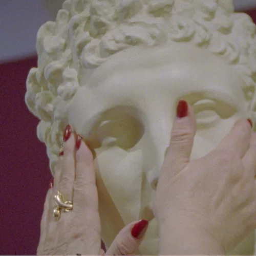 Η Róisín Tapponi φέρνει το Shasha Movies για πρώτη φορά στην Αθήνα