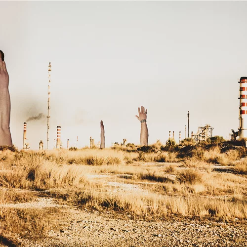 Έκθεση σύγχρονης τέχνης με θεατρικούς κώδικες από τους Ginger Creepers Theater Band