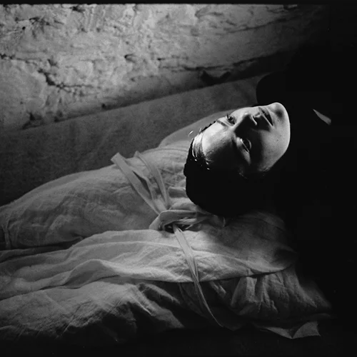 Τρέιλερ για τη μικρού μήκους "Βληχή" του Γιώργου Λάνθιμου με την Έμα Στόουν