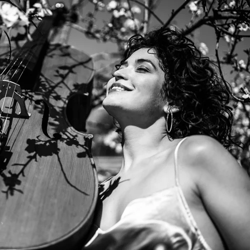 H Ana Carla Maza έρχεται για πρώτη φορά στην Ελλάδα