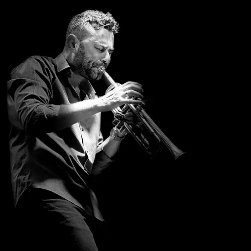 O Ανδρέας Πολυζωγόπουλος επιμελείται μια playlist για τη Διεθνή Ημέρα της Τζαζ