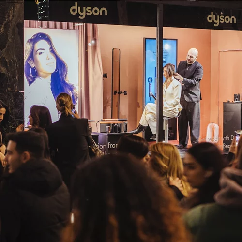 Μια πρωτοποριακή εμπειρία hairstyling στην καρδιά της Αθήνας