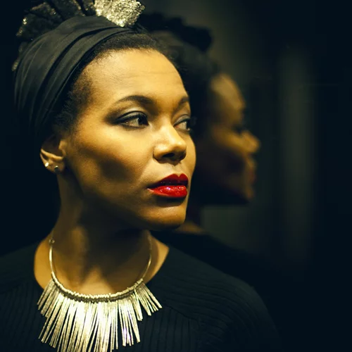 China Moses: "Η μουσική είναι πολύ ισχυρό μέσο κι αυτό δεν το παίρνω καθόλου ελαφρά"