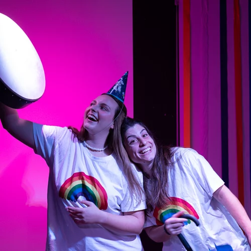 "Εγώ κι εσύ μαζί": Η νέα βιωματική παιδική παράσταση ευαισθητοποίησης για το φαινόμενο του φανταστικού φίλου