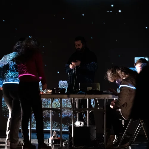 Τι κοινό έχουν τα δημοτικά τραγούδια με το χιπ χοπ; Το Δημοτικό Θέατρο Πειραιά απαντά