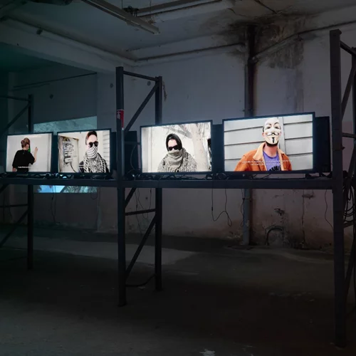 Αναδρομή στα εικαστικά του 2021: Όλες οι εκθέσεις που κρατάμε από τη χρονιά που μας πέρασε