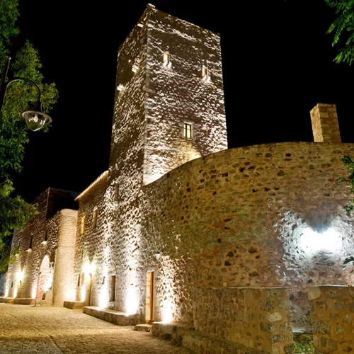 Ιστορικός Πύργος Αραπάκη: Απόδραση στη Μάνη με ορμητήριο έναν αυθεντικό πύργο