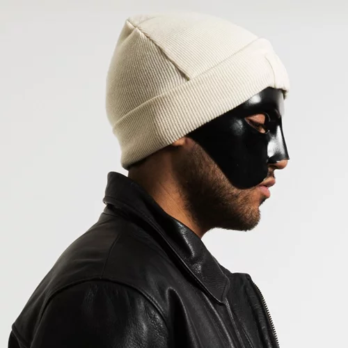 Ο Sicario με το "Φωτιά" κατέκτησε το νο.1 των ψηφιακών πωλήσεων για το 2025