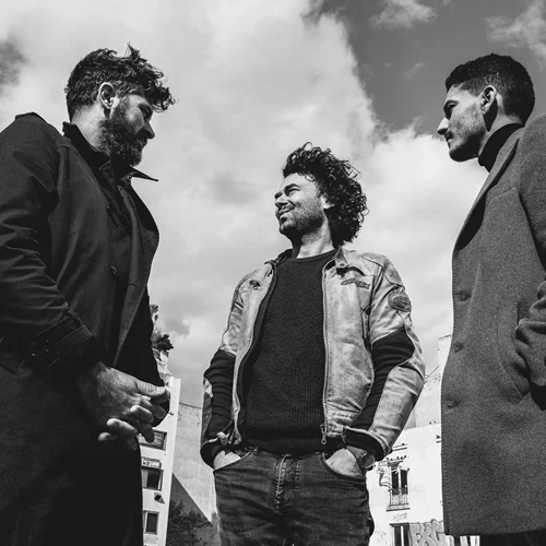 Μια περιήγηση στο "Petrichor" του Ανδρέα Πολυζωγόπουλου