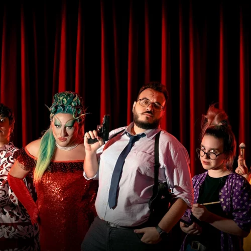 Η διαδραστική κωμική παράσταση "Θάνατος στην Πρεμιέρα!" έρχεται στο Piree