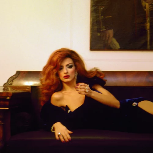 Η έκθεση "Κανονικότητες στη ΛΟΑΤΚΙ+ κοινότητα" υπενθυμίζει πως η αποδοχή της διαφορετικότητας είναι μονόδρομος