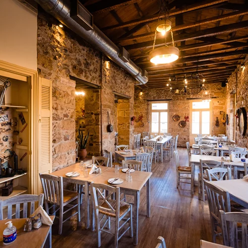 "Αυγό του Κόκορα": Γιορτάζουμε με νοστιμιά και θαλπωρή