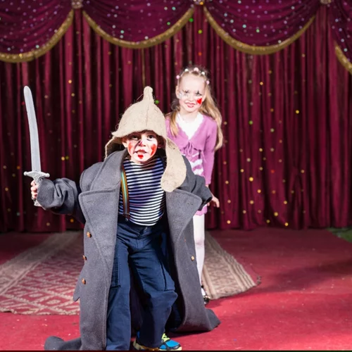 Αφιέρωμα στο παιδικό θέατρο: Οι παραστάσεις που δεν πρέπει να χάσουν μικροί και μεγάλοι