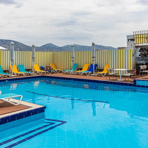 "Poseidon Athens Hotel": Βουτιά στο απέραντο γαλάζιο