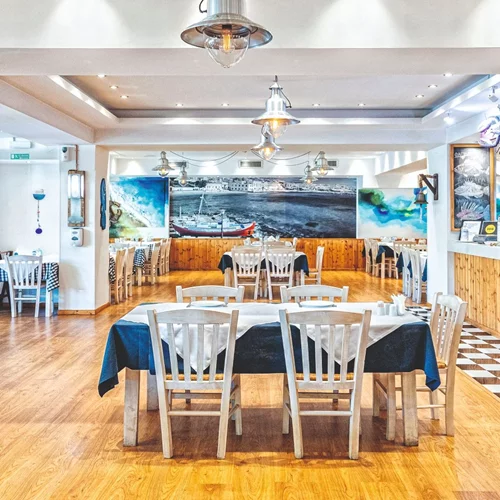 Ε/Γ Ταξιδεύοντας