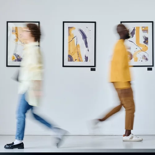 Με τις "Uber Διαδρομές Τέχνης" κλείνεις την πόρτα στον θόρυβο και κάνεις την τέχνη μέρος της καθημερινότητάς σου