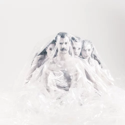 Το  "Γαϊτανάκι του πόθου" ανεβαίνει με τη ματιά της Αικατερίνης Παπαγεωργίου