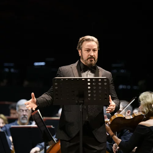 Η νέα σειρά #OLYTALKS του Ολύμπια αναδεικνύει την καρδιά της δημιουργικής διαδικασίας: Πρώτος καλεσμένος ο John Osborn