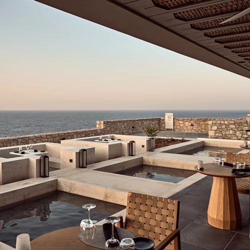 Με τη σφραγίδα του Παύλου Κυριάκη στο "Cretamos" του Royal Senses Resort