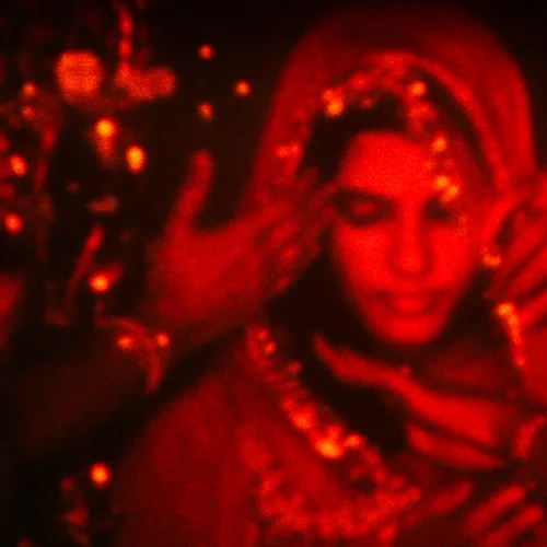 "Τη Νύχτα που δεν Γνωρίζαμε Τίποτα" και νιώσαμε πως η "αντεθνική" τέχνη έχει σημασία