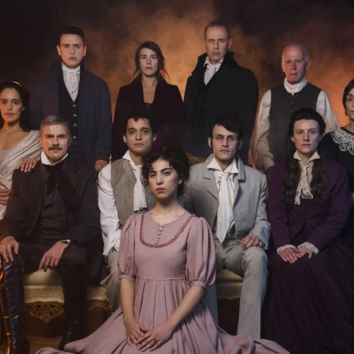 Τα "Ανεμοδαρμένα ύψη" κάνουν πρεμιέρα στον Πειραιά