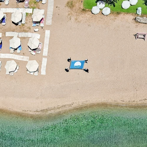 Γαλάζια Σημαία για την ακτή στα "Acrotel Athena Pallas" και "Acrotel Lily Ann Boutique"