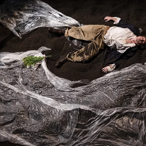 Μια ματιά στην "Νεκρή πόλη" της Μπουλανζέ λίγο πριν την πρεμιέρα της στην Εναλλακτική