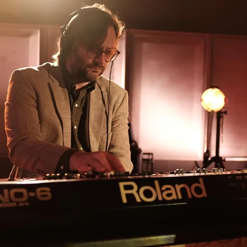 Greg Foat: "Η δική μου μουσική καθρεφτίζει τη ζωή μου"