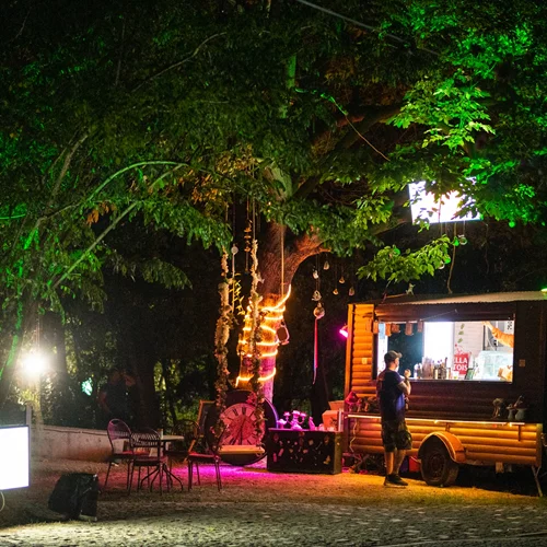 Το Cine Αλίκη φέρνει δωρεάν προβολές στο Πεδίον του Άρεως