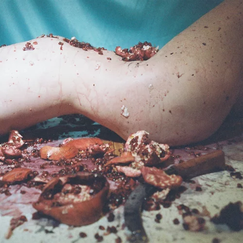 Ποια ποιητική συλλογή ενέπνευσε την ομάδα INVAIN για το "Rabbithole";