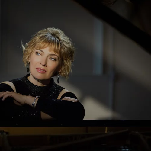 Κυριακή μεσημέρι στο Μέγαρο με τον Ιωάννη Νίκολη και τη Svetlana Karpunkina