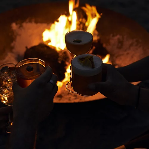 Η bluegr Hotels & Resorts και το "Baba Au Rum" φέρνουν τα πιο εκλεκτά cocktails στις ακτές της Κρήτης