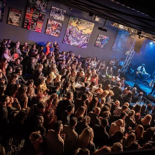 Παράταση για το μουσικό threesome του Φοίβου Δεληβοριά στο Κύτταρο