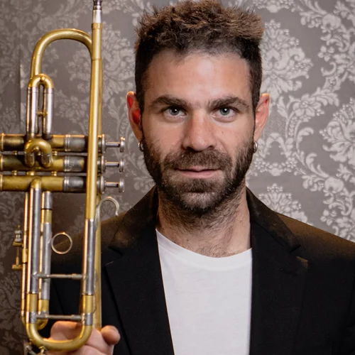 Στέλιος Χατζηκαλέας: "Ακόμα αναρωτιέμαι αν, τελικά, αυτή η μουσική αφορά τον κόσμο στην Ελλάδα"