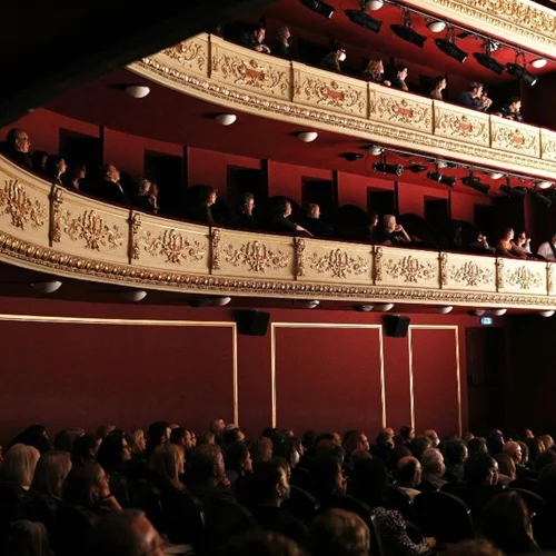 Το Δημοτικό Θέατρο Πειραιά γιορτάζει τα 200 χρόνια από τη γέννηση του Γιόχαν Στράους Β’