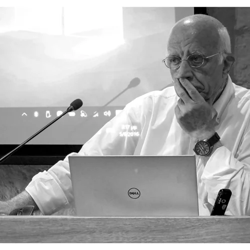 Διαδικτυακές φωτογραφικές παρουσιάσεις με τον Πλάτωνα Ριβέλλη