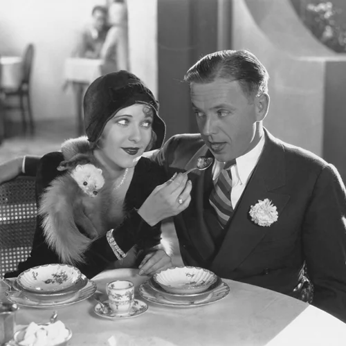 Τελικά, ποιος πρέπει να έχει τη θέα θάλασσα; Ή αλλιώς πού σταματούν οι "καλοί εστιατορικοί τρόποι" και ξεκινά ο εσωτερικευμένος σεξισμός;