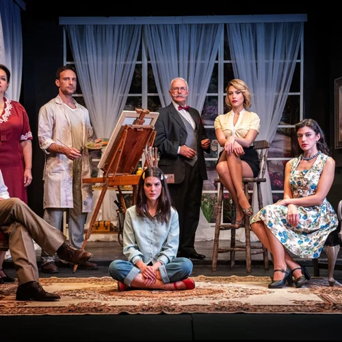 "Επιστροφή στον φόνο": Έρχεται η θεατρική εκδοχή της συναρπαστικής ιστορίας μυστηρίου της Αγκάθα Κρίστι